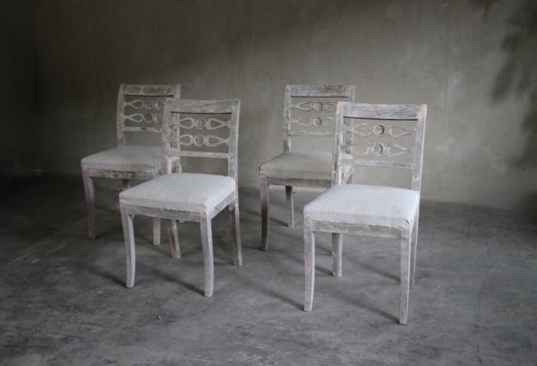 Set of 4 Gustavian chairs - Image 9